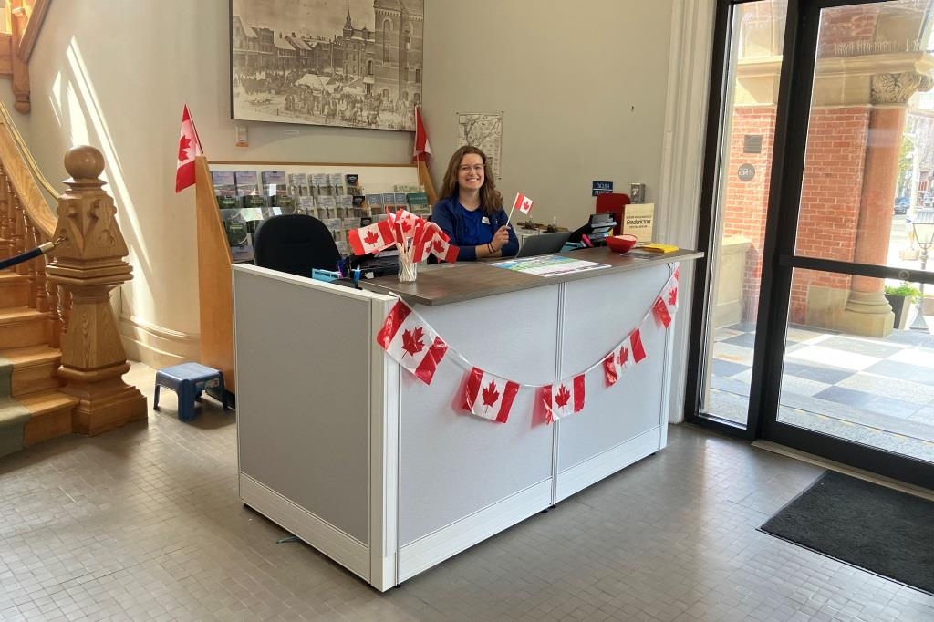 bmo fredericton hours of operation